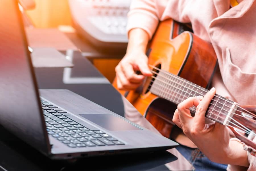 free guitar learning sites