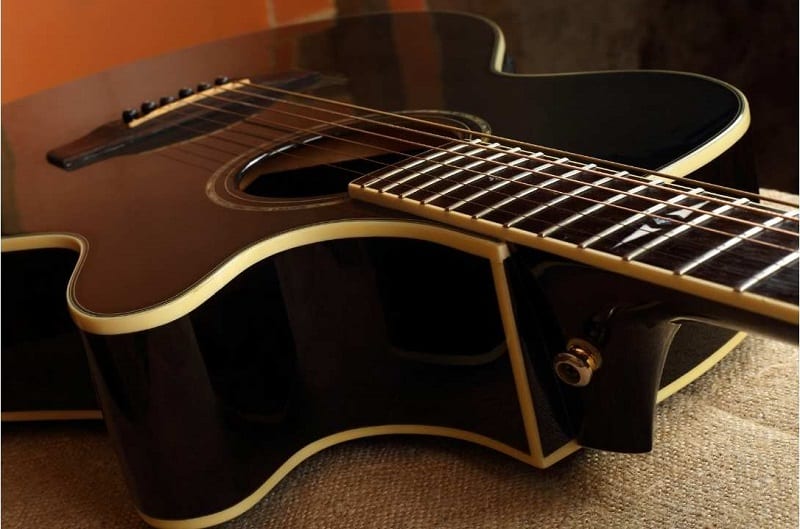 cutaway acoustic guitar shape