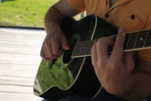 Causes of guitar wrist pain or hand pain